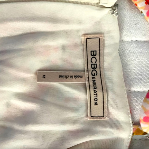 BCBGeneration Floral Spaghetti Strap Side Ruched, Faux Wrap Midi Dress Size 12 - Picture 3 of 5